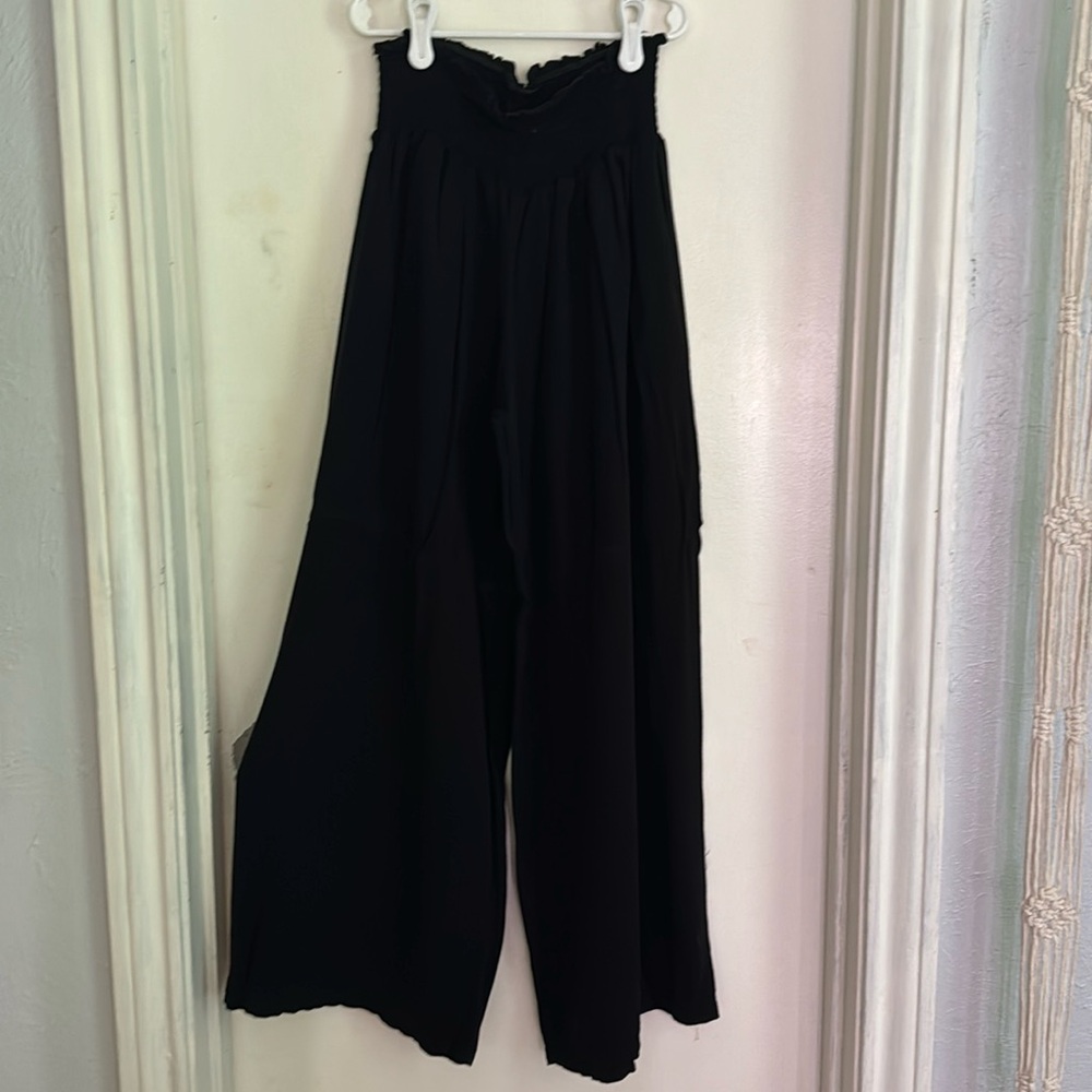 Wide leg stretchy pants